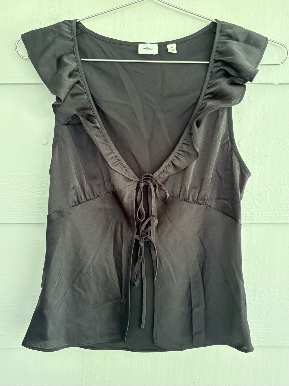 Wilfred Aritzia Women’s XS Black Ruffle Tie Front Sleeveless Tonka Blouse Top - Picture 2 of 6